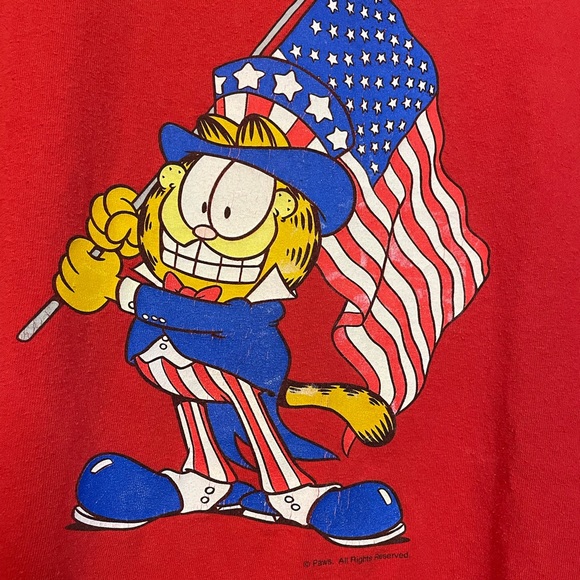 VTG Gildan red patriotic Garfield w/ US flag tee unisex sz L - Picture 3 of 9